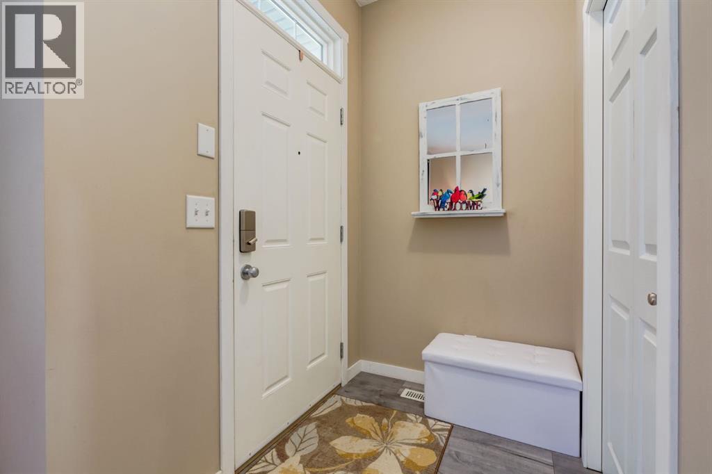 15 Covemeadow Close Ne, Calgary, Alberta  T3E 6B2 - Photo 2 - A2263722