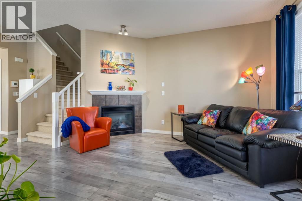 15 Covemeadow Close Ne, Calgary, Alberta  T3E 6B2 - Photo 3 - A2263722
