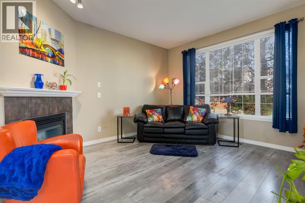15 Covemeadow Close Ne, Calgary, Alberta  T3E 6B2 - Photo 4 - A2263722