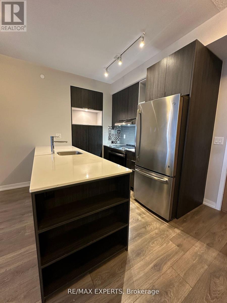 1711 - 2520 Eglinton Avenue W, Mississauga, Ontario  L5M 0Y2 - Photo 2 - W12463398