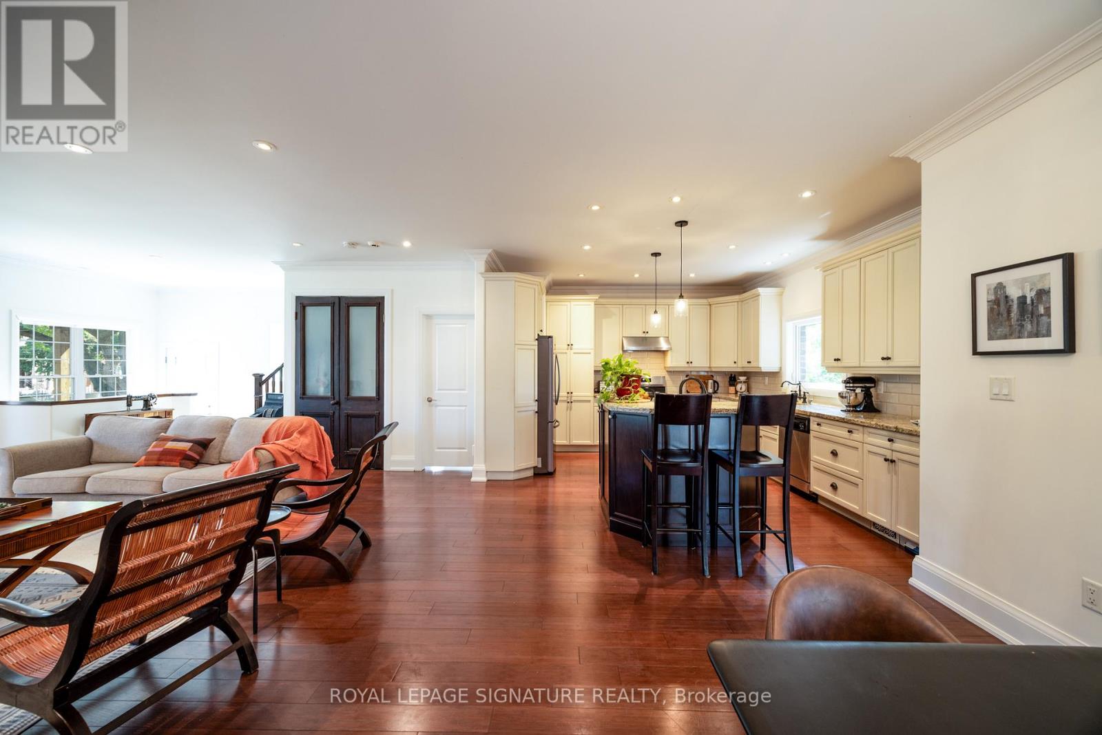 116 Milton Street, Toronto, Ontario  M8Y 2Y3 - Photo 13 - W12463411