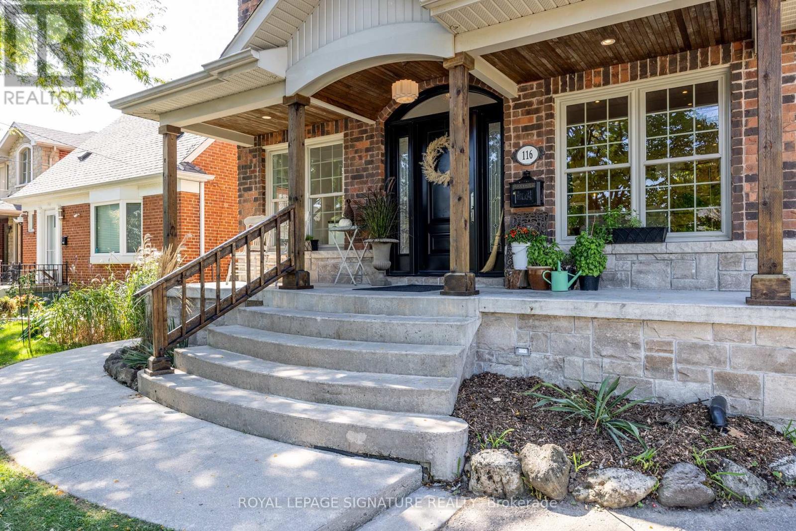 116 Milton Street, Toronto, Ontario  M8Y 2Y3 - Photo 2 - W12463411