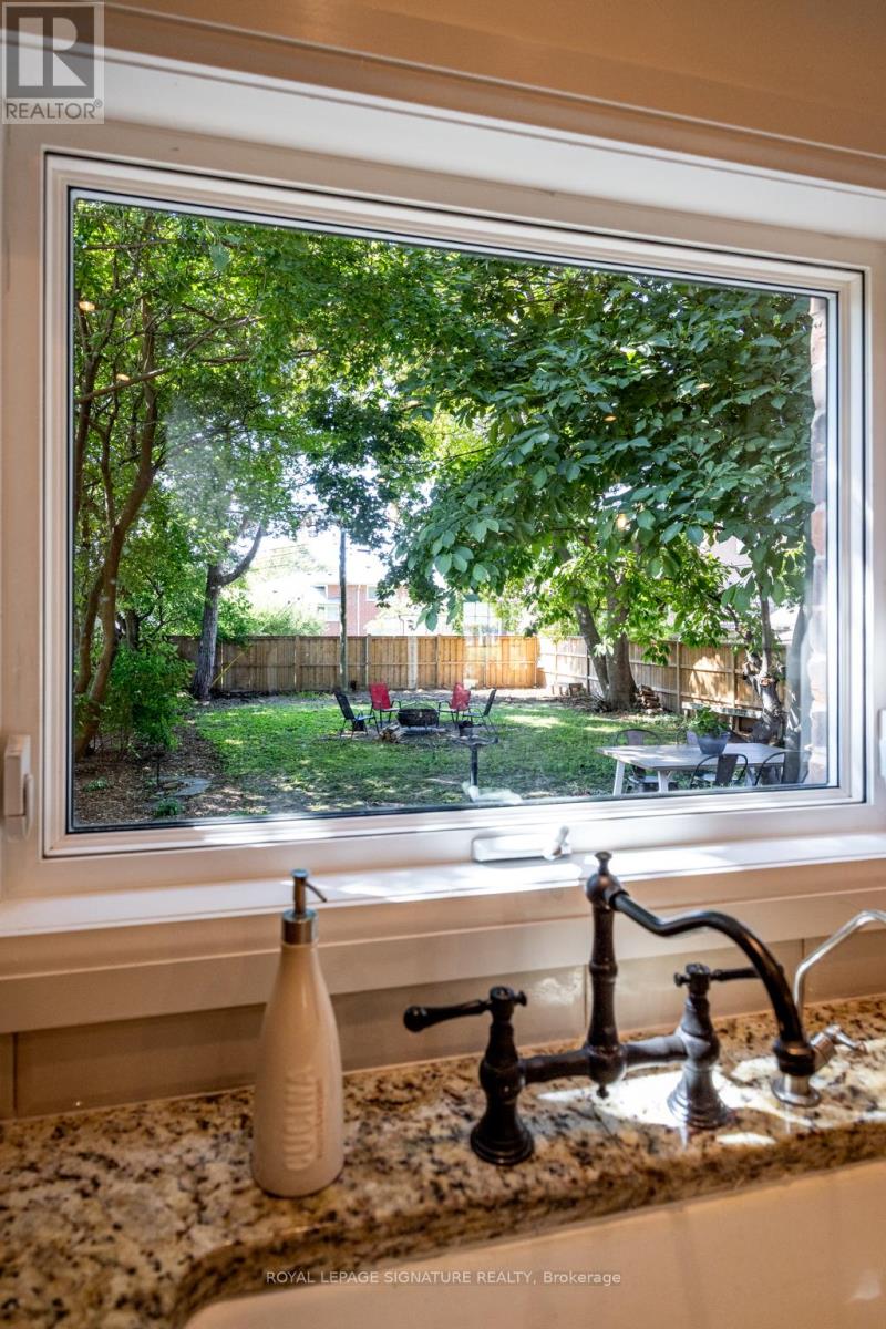 116 Milton Street, Toronto, Ontario  M8Y 2Y3 - Photo 20 - W12463411