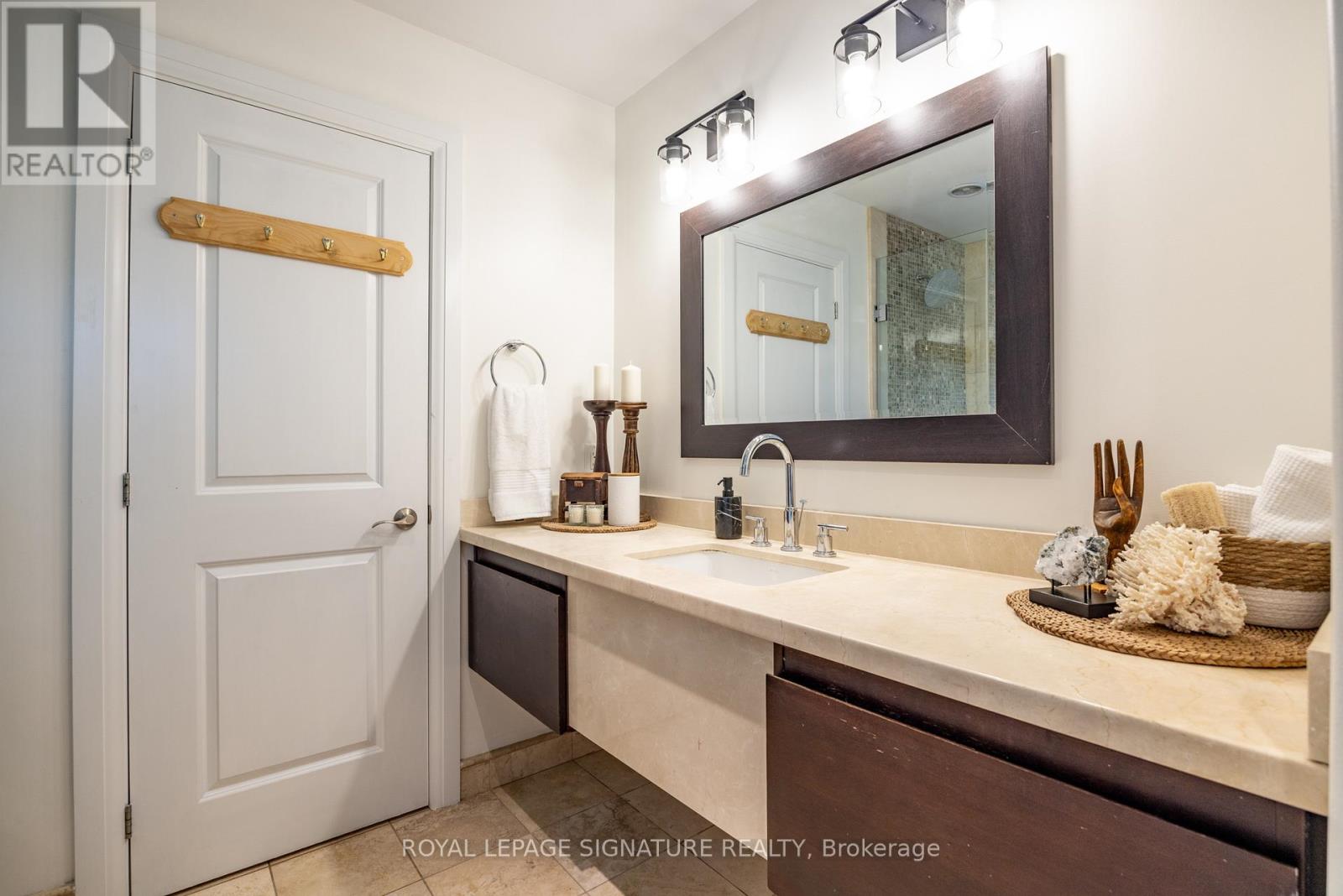 116 Milton Street, Toronto, Ontario  M8Y 2Y3 - Photo 28 - W12463411