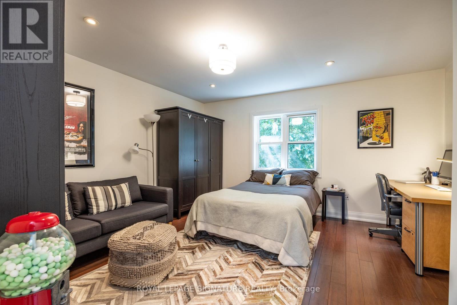 116 Milton Street, Toronto, Ontario  M8Y 2Y3 - Photo 29 - W12463411