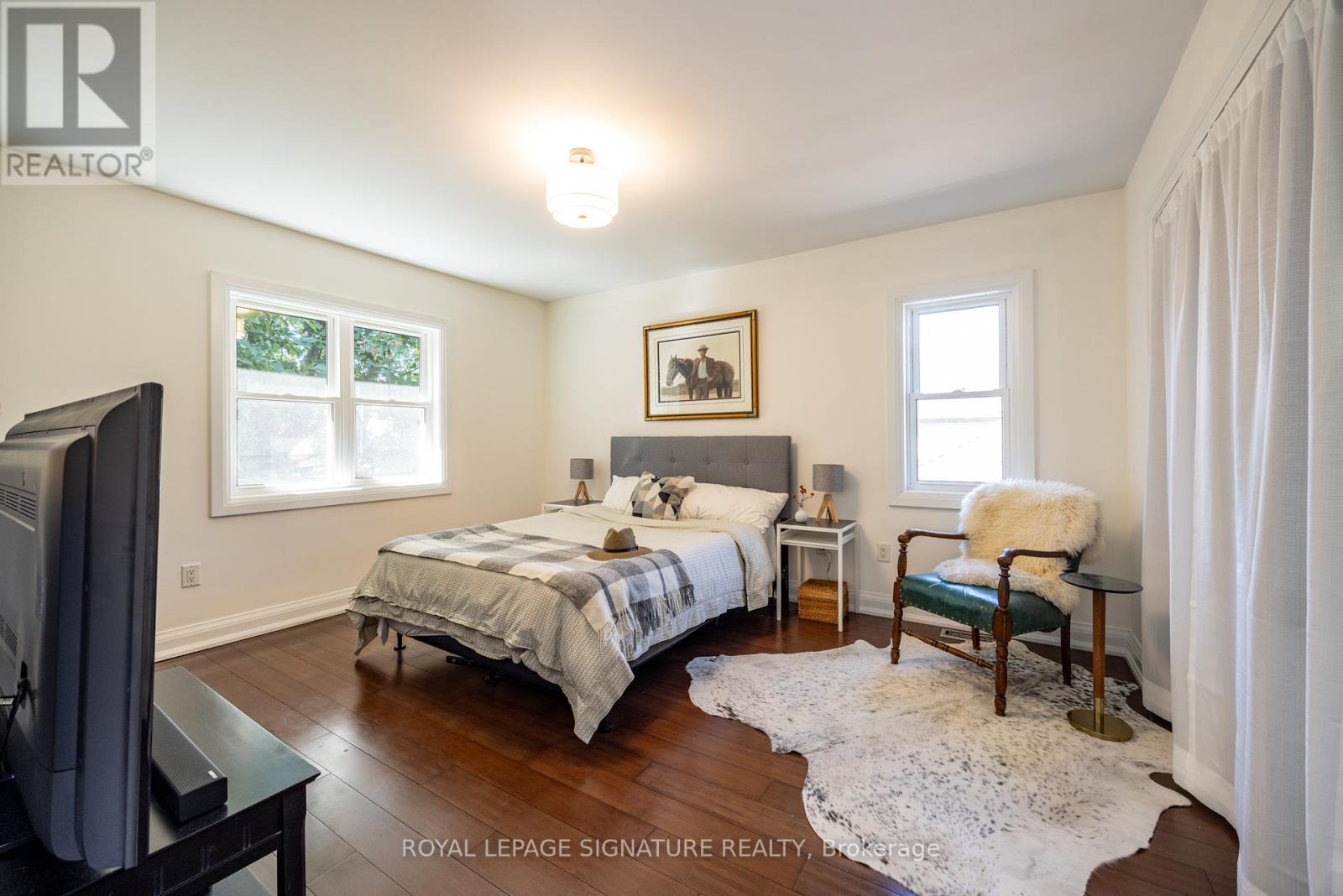116 Milton Street, Toronto, Ontario  M8Y 2Y3 - Photo 33 - W12463411