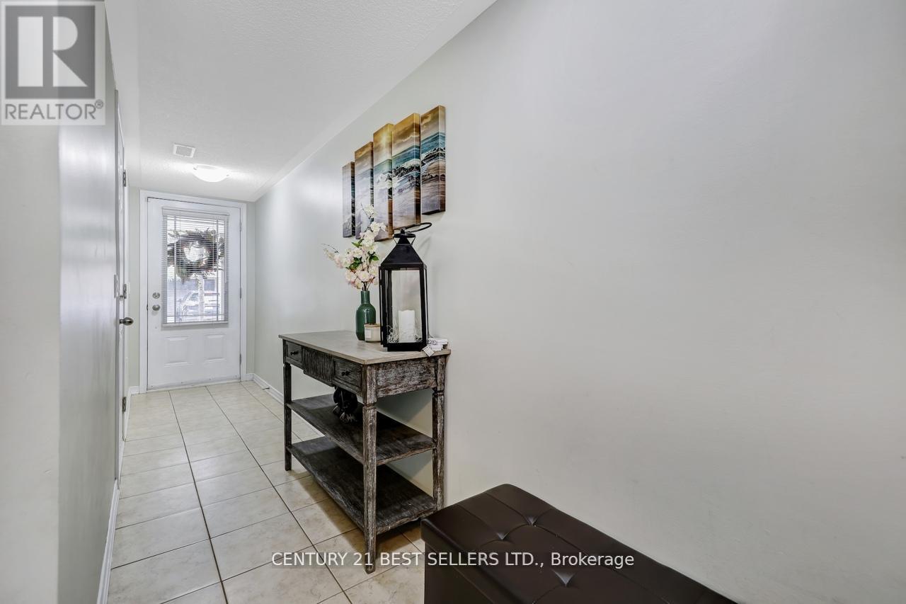 52 - 6625 Falconer Drive, Mississauga, Ontario  L5N 0C7 - Photo 9 - W12463415