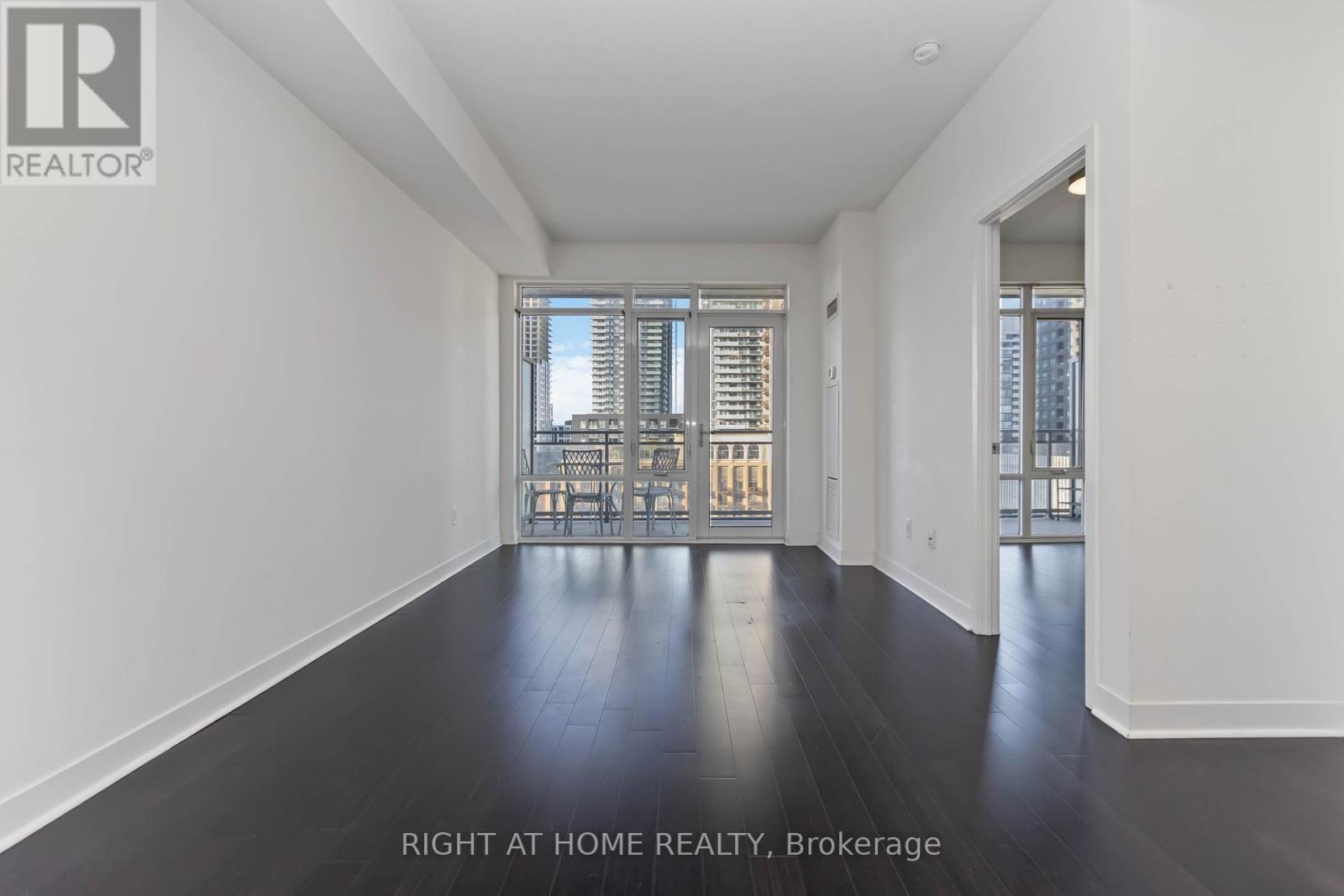 907 - 365 Prince Of Wales Drive, Mississauga, Ontario  L5B 0G6 - Photo 12 - W12463440
