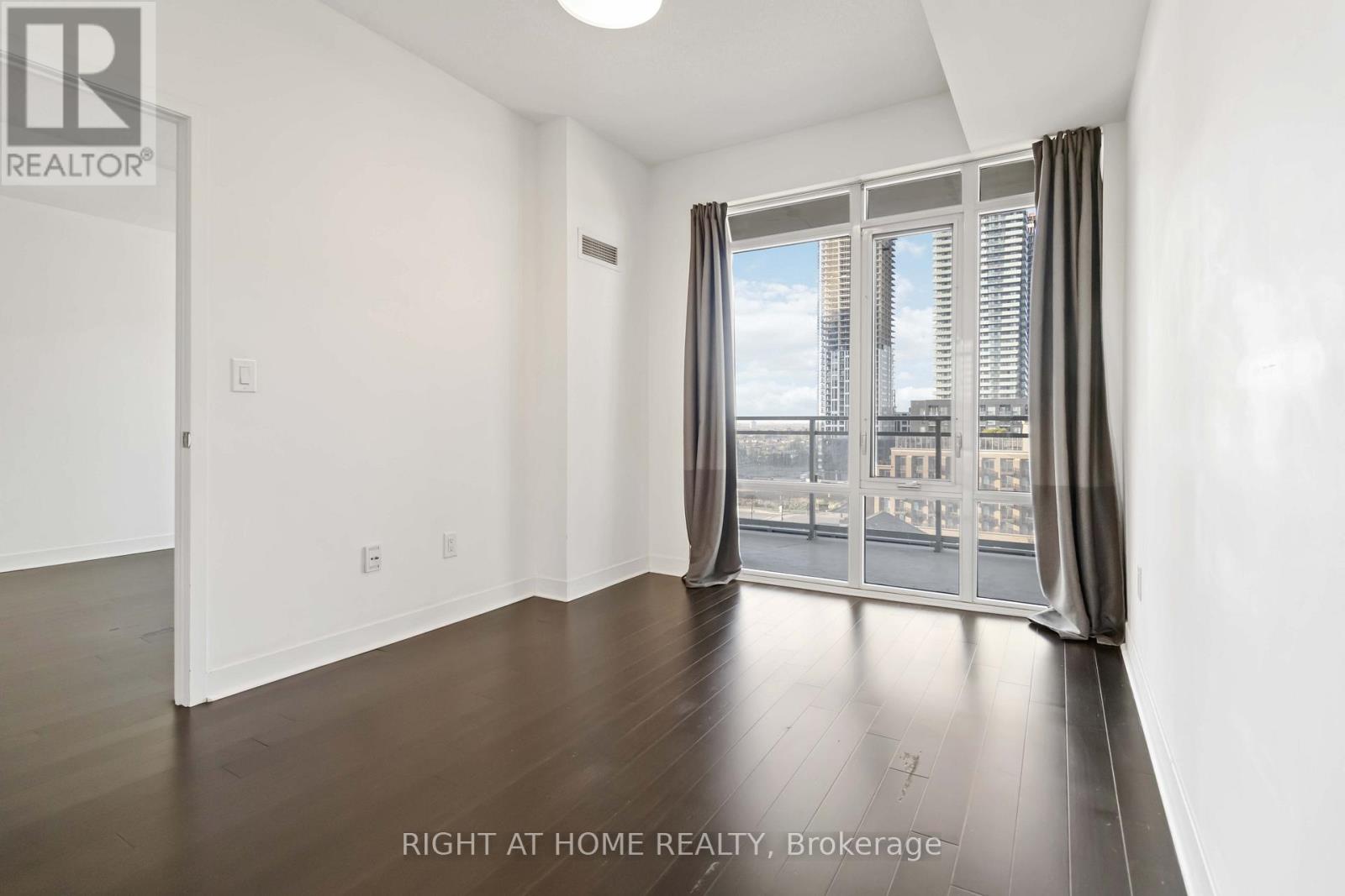 907 - 365 Prince Of Wales Drive, Mississauga, Ontario  L5B 0G6 - Photo 16 - W12463440