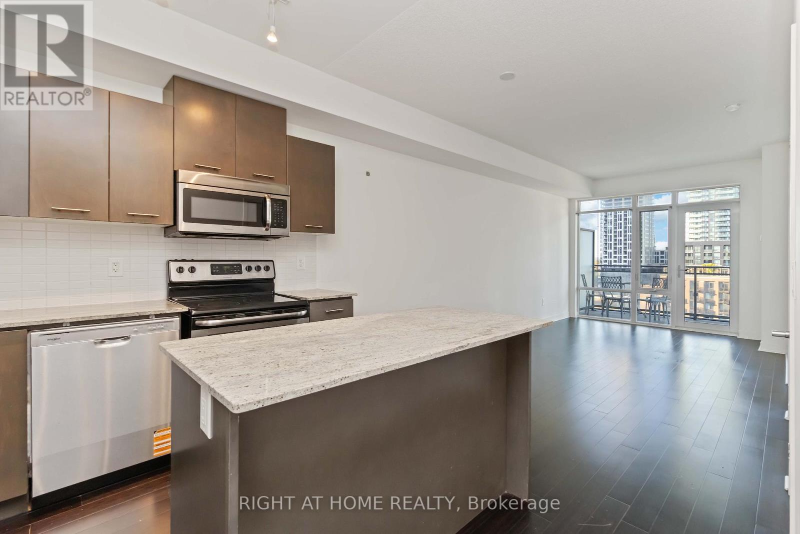 907 - 365 Prince Of Wales Drive, Mississauga, Ontario  L5B 0G6 - Photo 3 - W12463440
