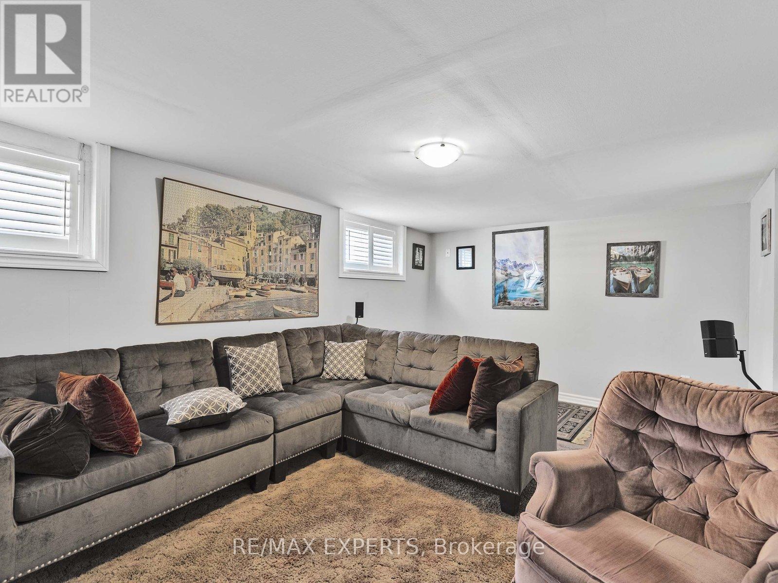 1001 Castlefield Avenue S, Toronto, Ontario  M6B 1E4 - Photo 12 - W12463502