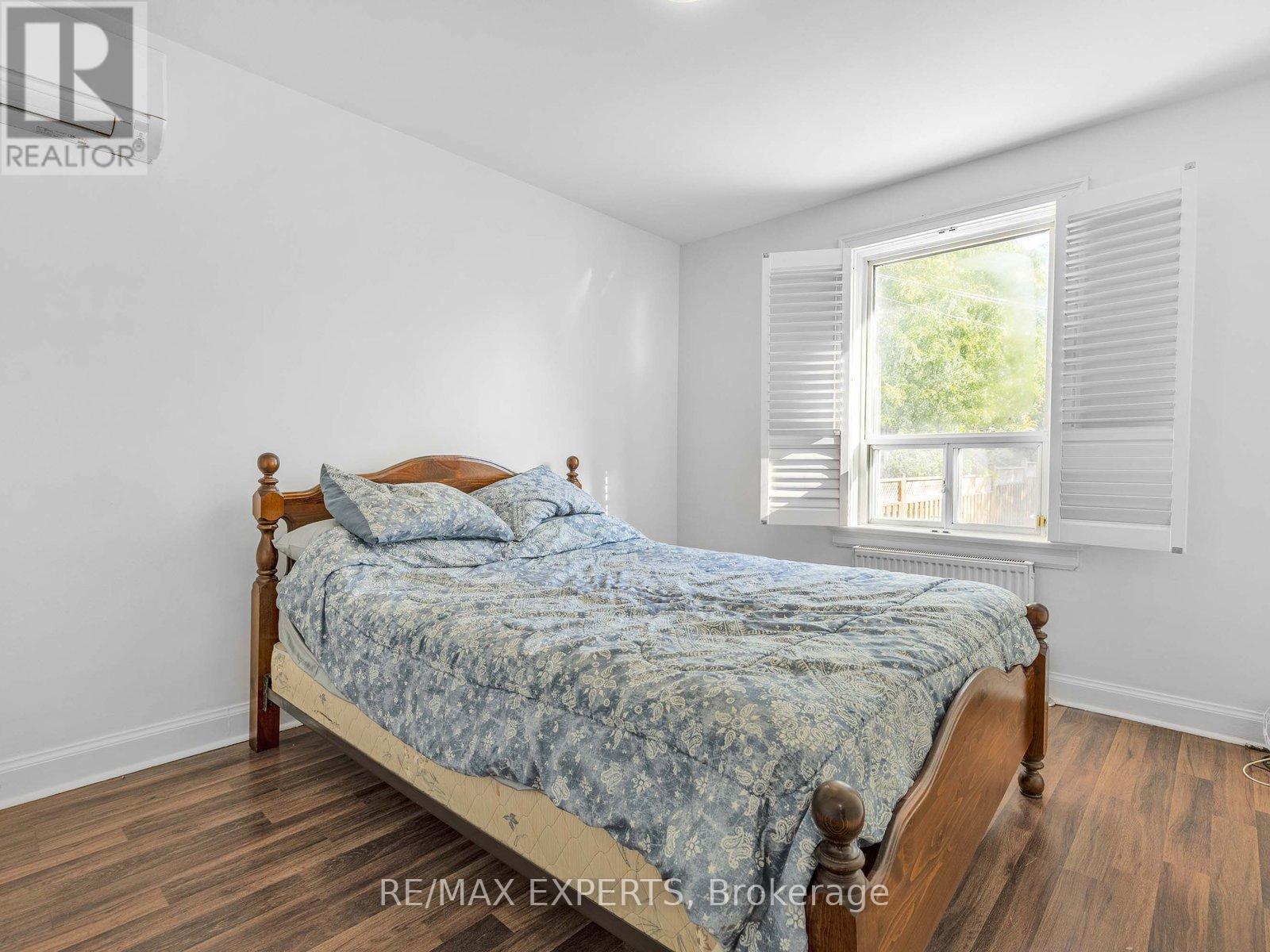 1001 Castlefield Avenue S, Toronto, Ontario  M6B 1E4 - Photo 9 - W12463502