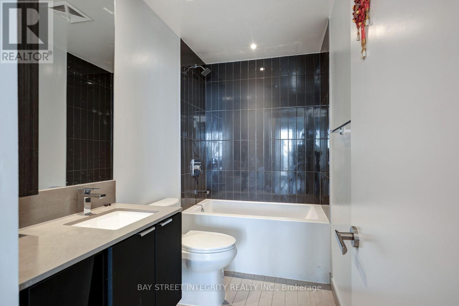 5007 - 3883 Quartz Road, Mississauga, Ontario  L5B 0M4 - Photo 13 - W12463515