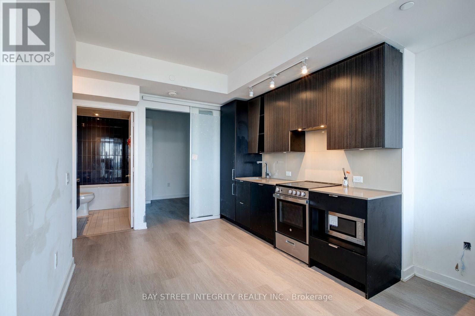 5007 - 3883 Quartz Road, Mississauga, Ontario  L5B 0M4 - Photo 2 - W12463515