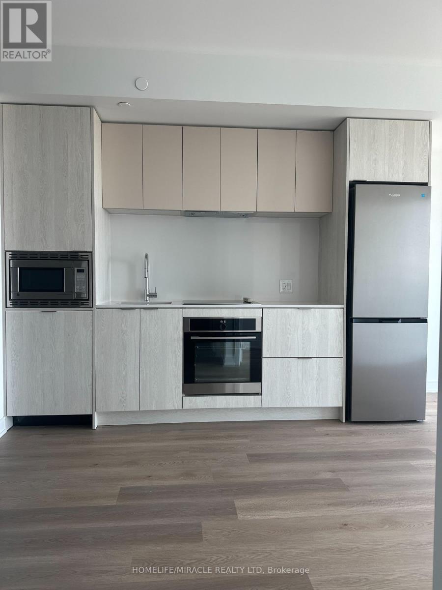 1013 - 3009 Novar Road, Mississauga, Ontario  L5B 0P9 - Photo 2 - W12463525