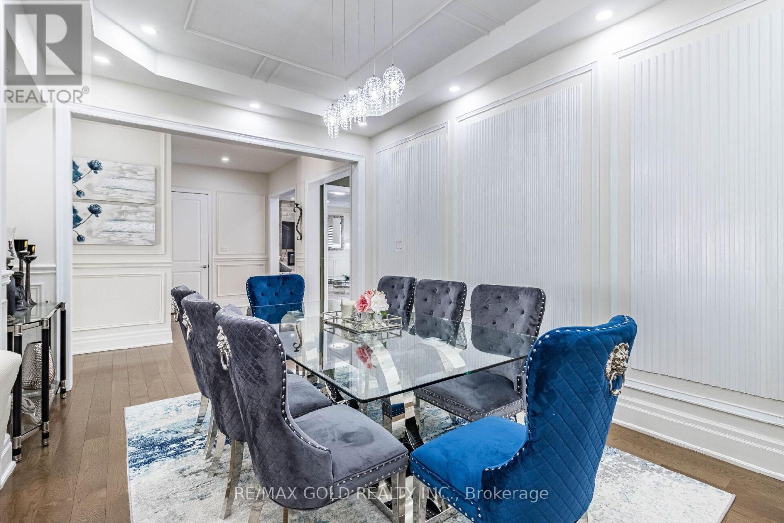 28 Cloverhaven Road, Brampton, Ontario  L6P 4E4 - Photo 8 - W12463527