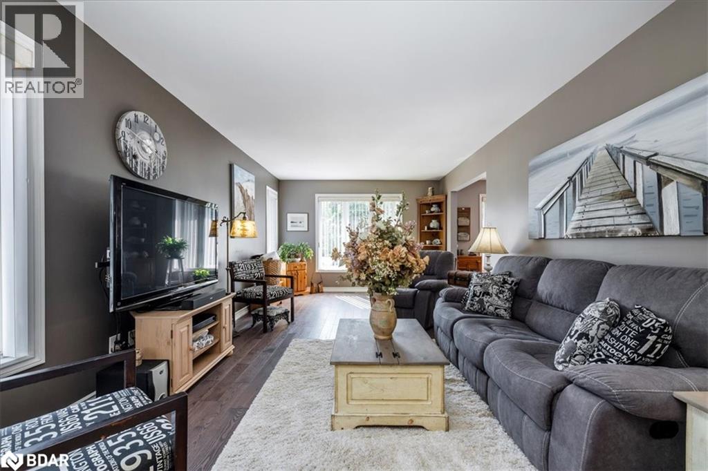 114 Chieftain Crescent, Barrie, Ontario  L4N 6J3 - Photo 5 - 40779001