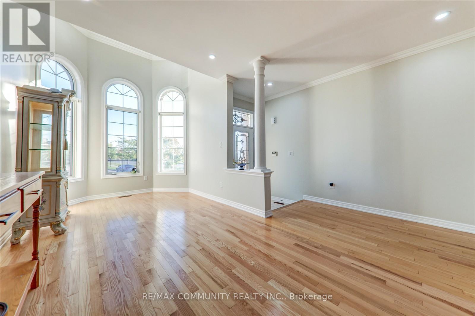 37 Condarcuri Crescent, Markham, Ontario  L6B 0G9 - Photo 13 - N12463565