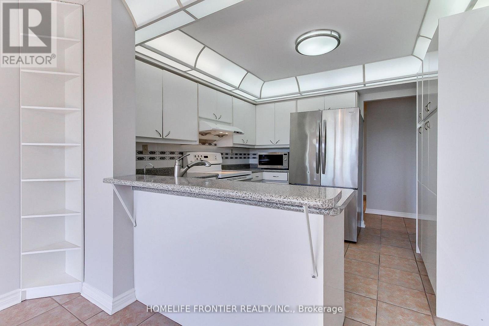 411 - 7300 Yonge Street, Vaughan, Ontario  L4J 7Y5 - Photo 17 - N12463587