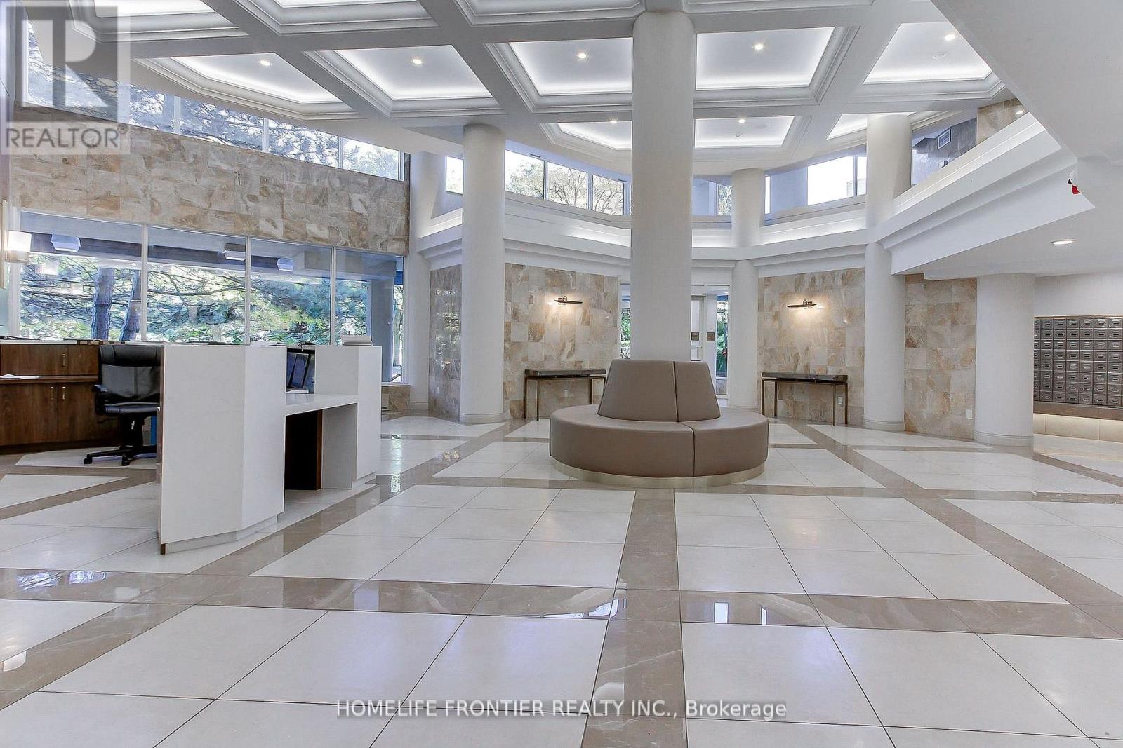 411 - 7300 Yonge Street, Vaughan, Ontario  L4J 7Y5 - Photo 3 - N12463587