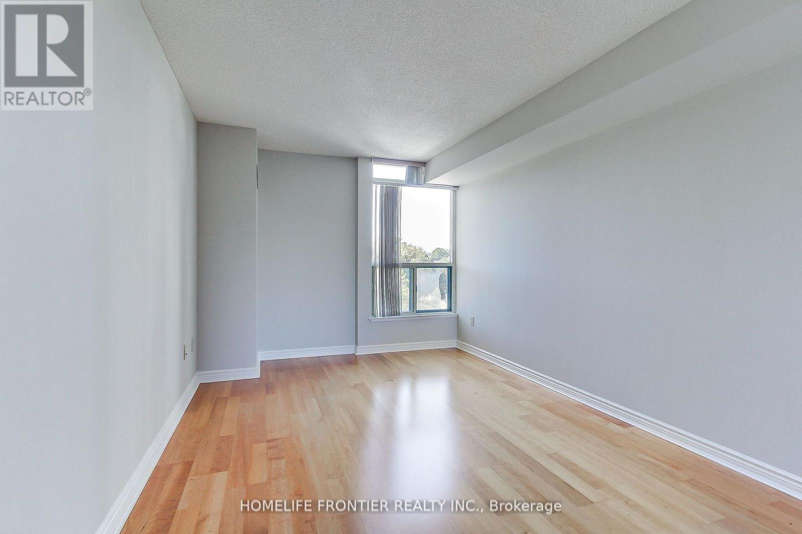 411 - 7300 Yonge Street, Vaughan, Ontario  L4J 7Y5 - Photo 33 - N12463587