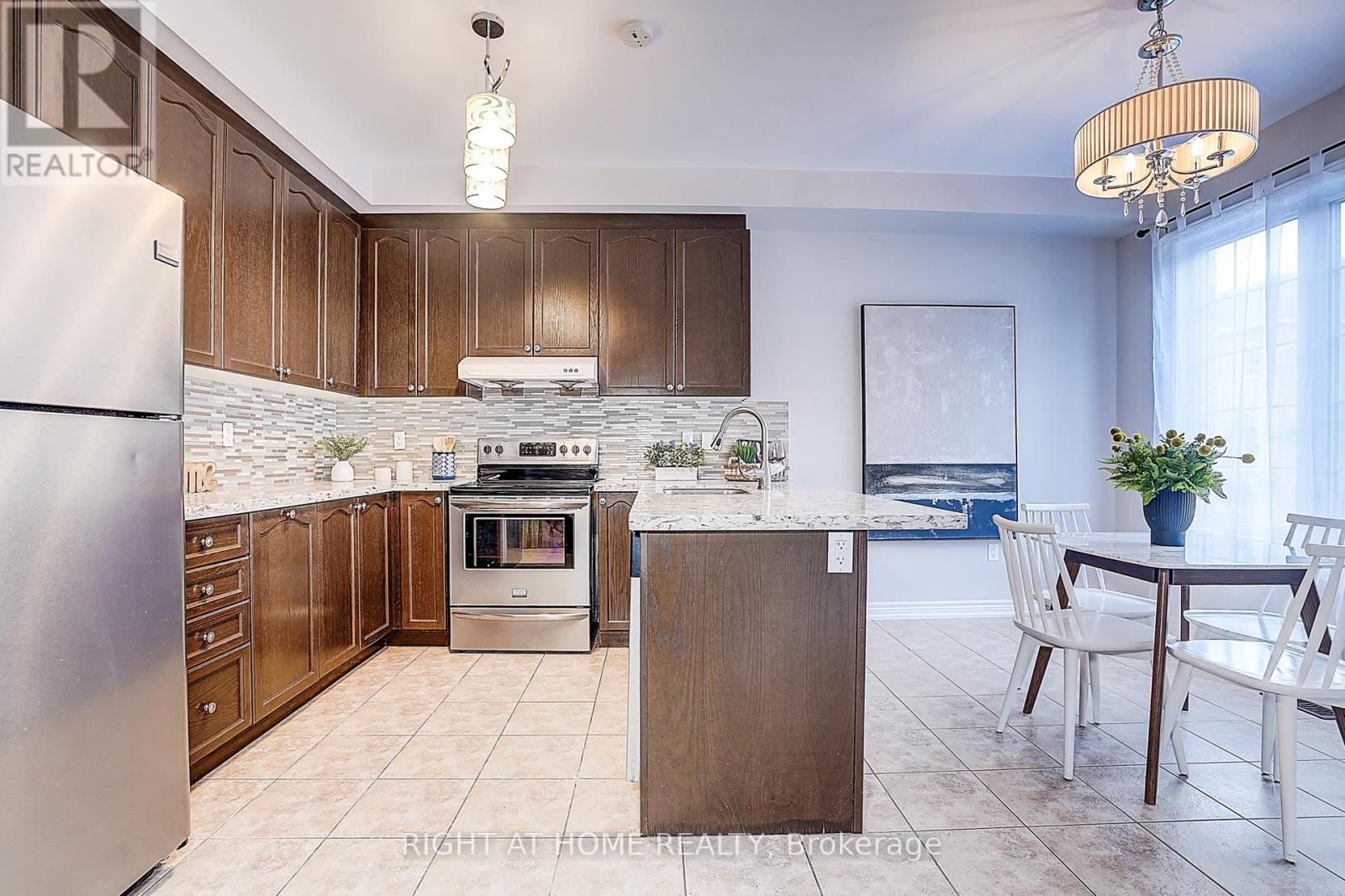 15 - 151 Silverwood Avenue, Richmond Hill, Ontario  L4S 0C9 - Photo 18 - N12463617