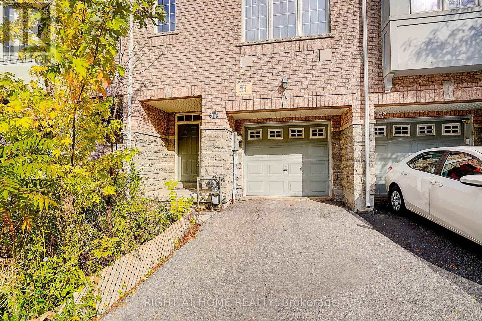 15 - 151 Silverwood Avenue, Richmond Hill, Ontario  L4S 0C9 - Photo 2 - N12463617