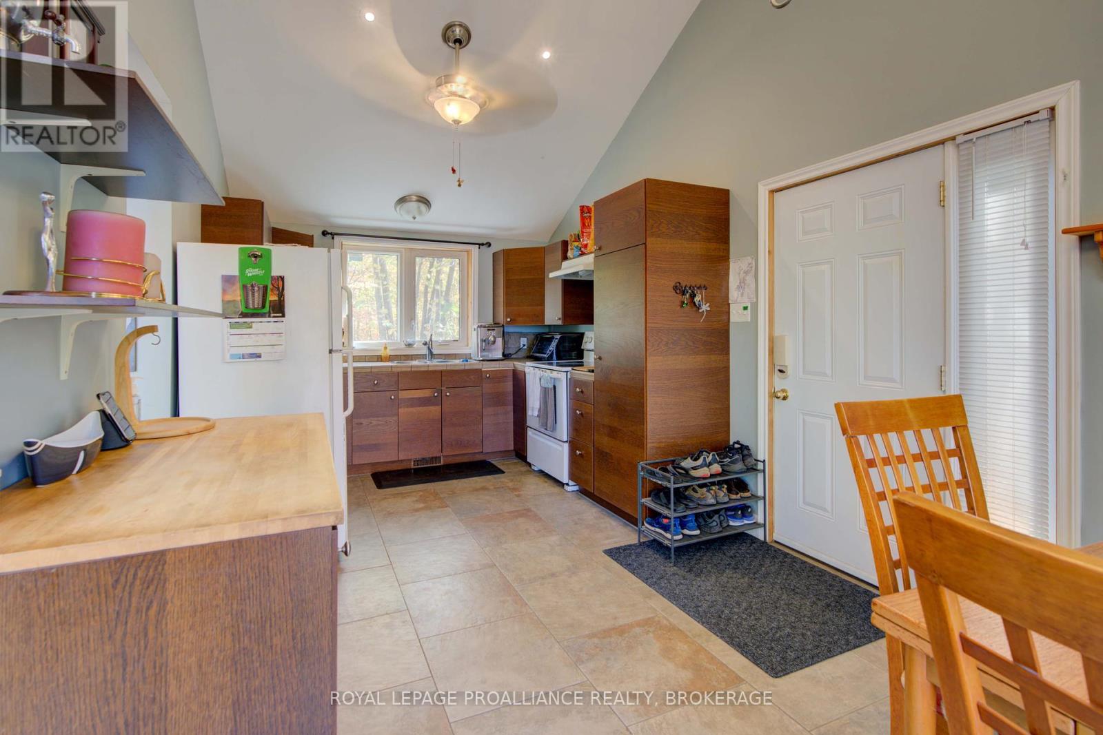 224 Island Drive Lane, Frontenac, Ontario  K0H 2B0 - Photo 11 - X12324998