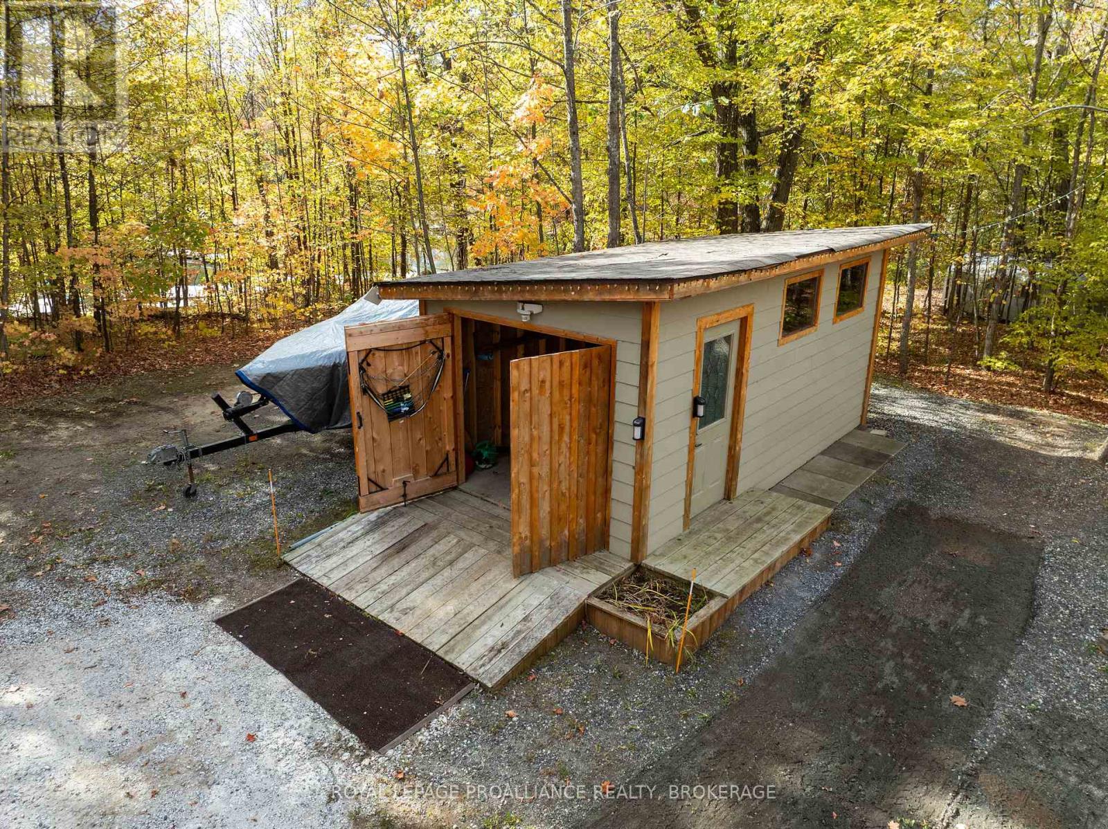 224 Island Drive Lane, Frontenac, Ontario  K0H 2B0 - Photo 37 - X12324998