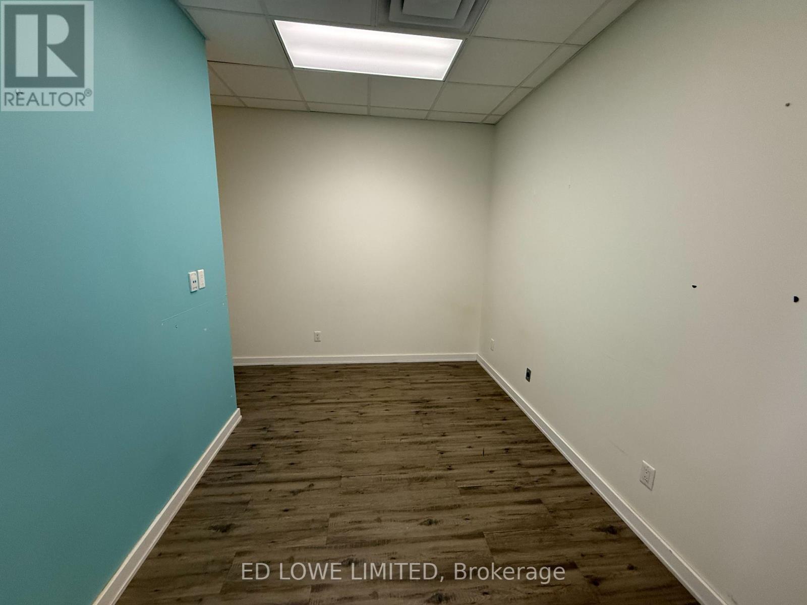 140 Bradford Street, Barrie, Ontario  L4N 3B3 - Photo 15 - S12463559