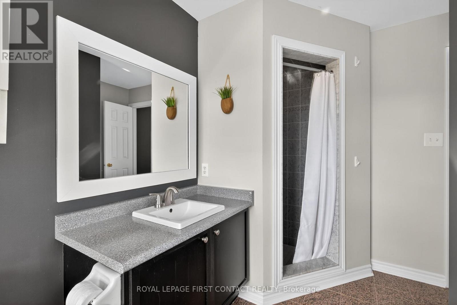 122 Northview Crescent, Barrie, Ontario  L4N 9T7 - Photo 21 - S12463596