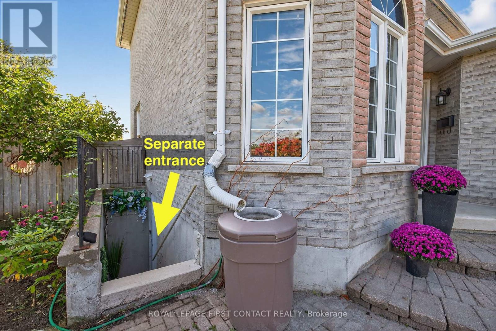 122 Northview Crescent, Barrie, Ontario  L4N 9T7 - Photo 4 - S12463596