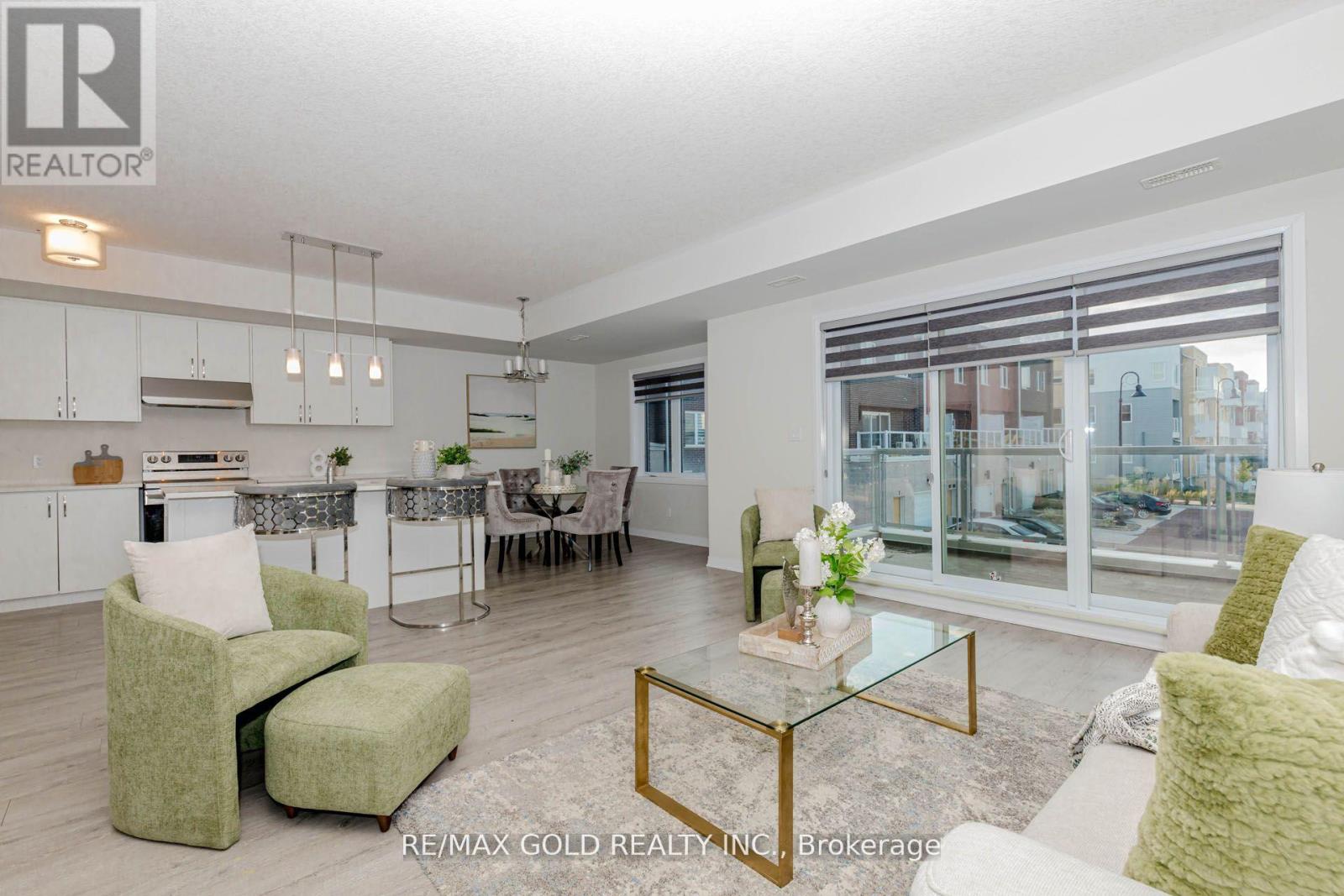 3 - 124 Seabrook Drive, Kitchener, Ontario  N2R 0R7 - Photo 10 - X12463447