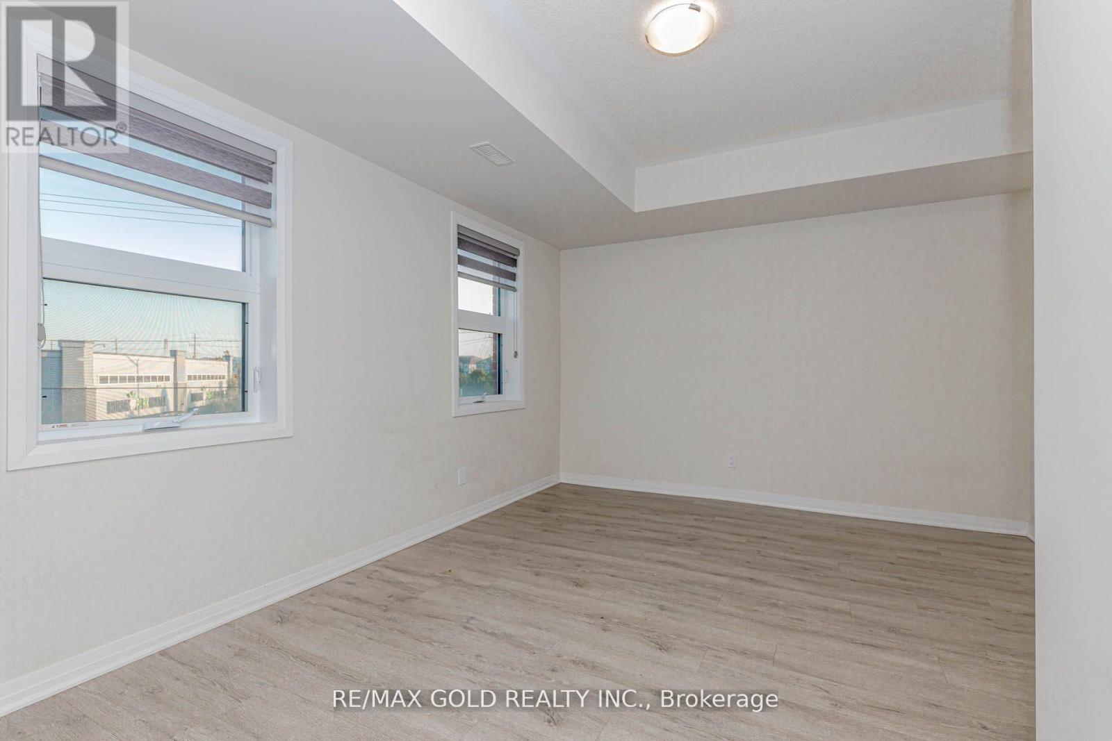 3 - 124 Seabrook Drive, Kitchener, Ontario  N2R 0R7 - Photo 19 - X12463447