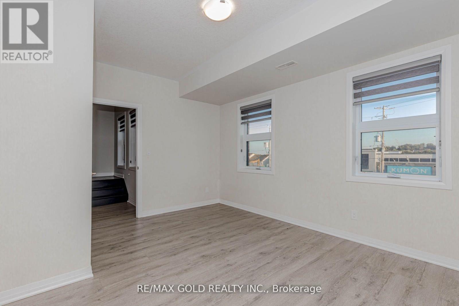 3 - 124 Seabrook Drive, Kitchener, Ontario  N2R 0R7 - Photo 22 - X12463447
