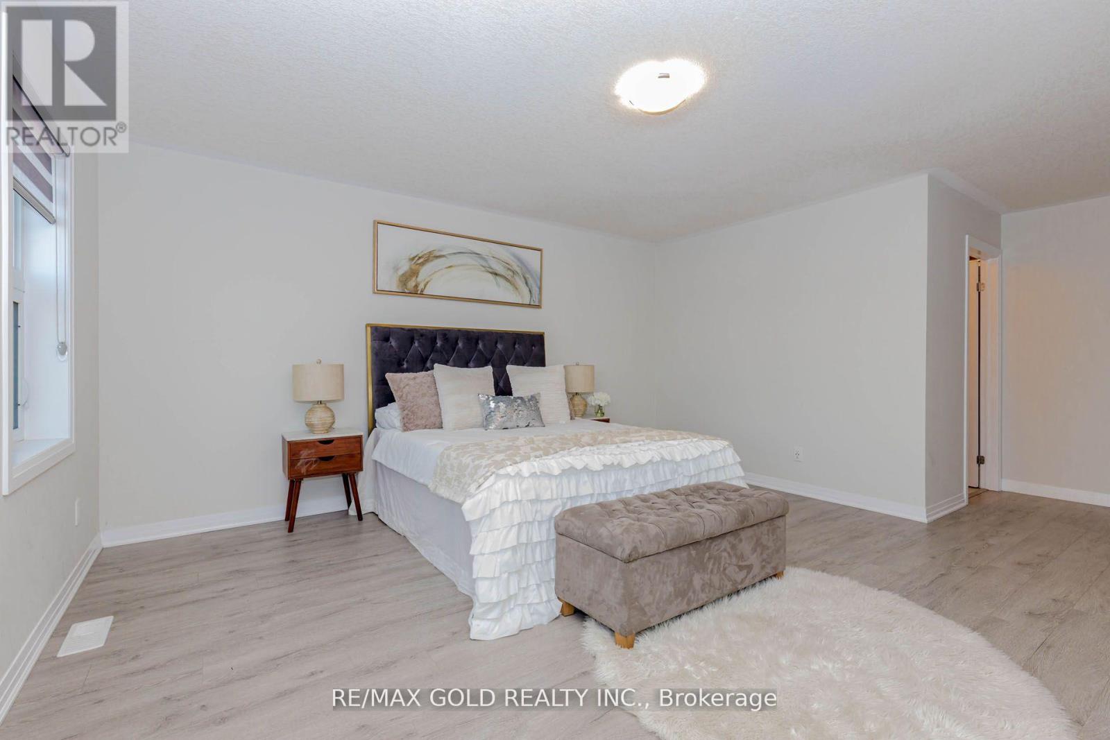 3 - 124 Seabrook Drive, Kitchener, Ontario  N2R 0R7 - Photo 29 - X12463447