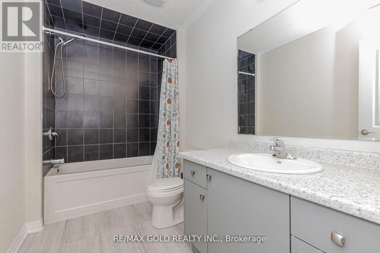 3 - 124 Seabrook Drive, Kitchener, Ontario  N2R 0R7 - Photo 40 - X12463447