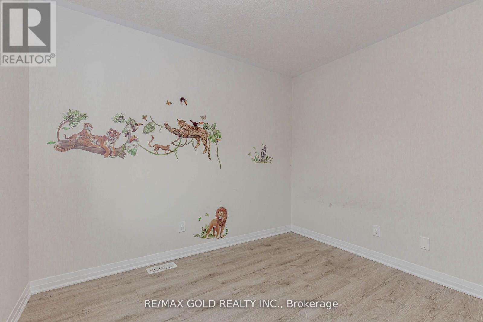 3 - 124 Seabrook Drive, Kitchener, Ontario  N2R 0R7 - Photo 44 - X12463447