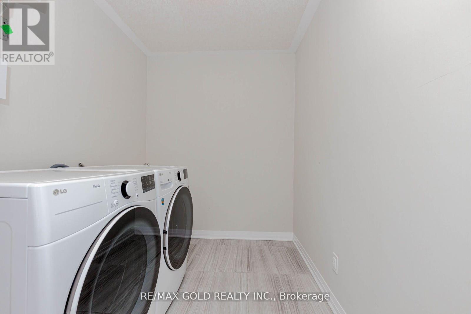 3 - 124 Seabrook Drive, Kitchener, Ontario  N2R 0R7 - Photo 45 - X12463447