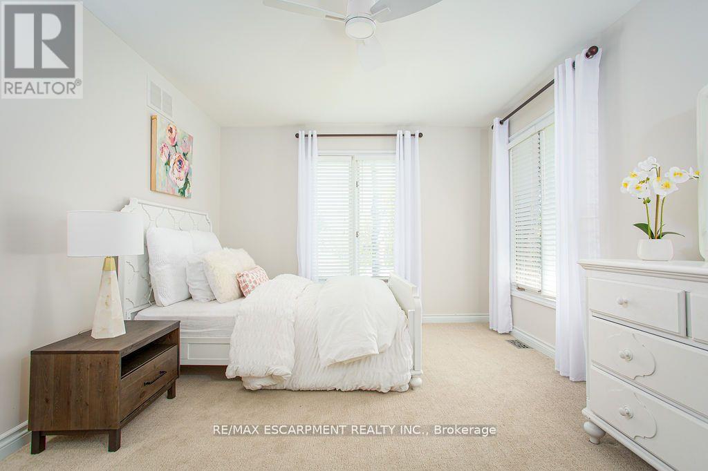 27 Blackberry Place, Hamilton, Ontario  L0R 1H2 - Photo 30 - X12463456