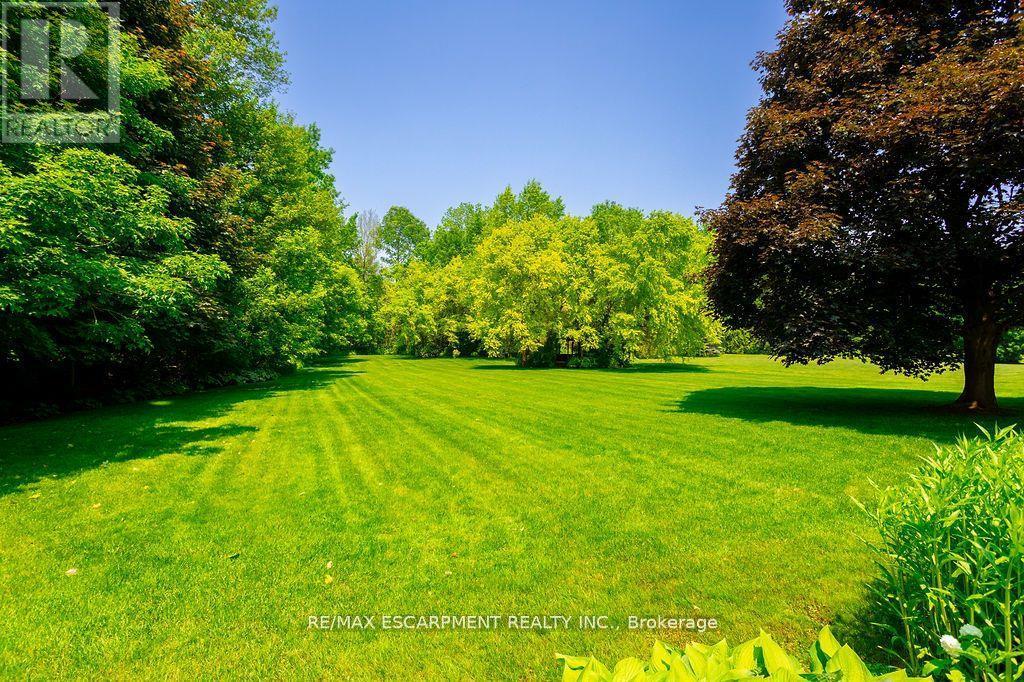27 Blackberry Place, Hamilton, Ontario  L0R 1H2 - Photo 45 - X12463456
