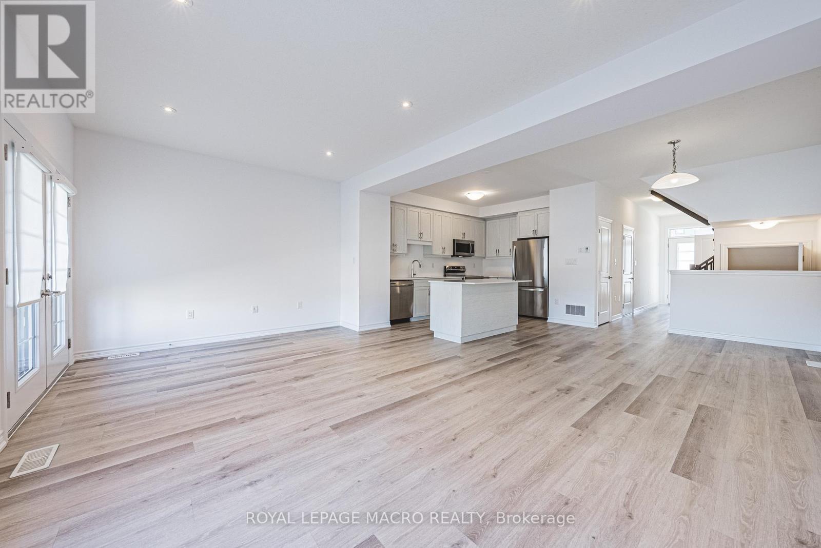 5 - 461 Blackburn Drive, Brantford, Ontario  N3T 0W9 - Photo 15 - X12463477
