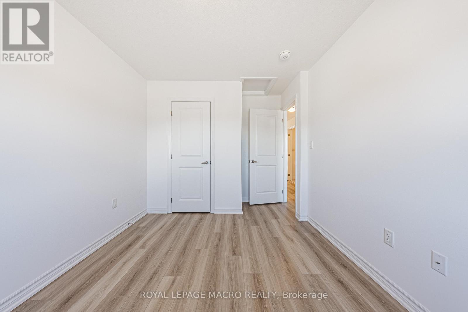 5 - 461 Blackburn Drive, Brantford, Ontario  N3T 0W9 - Photo 28 - X12463477
