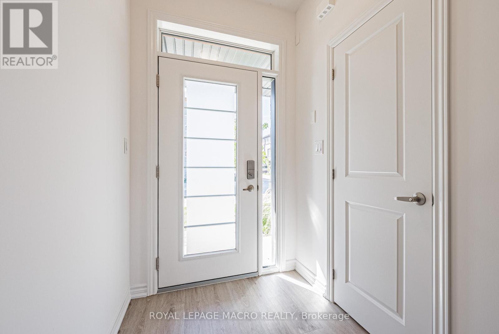 5 - 461 Blackburn Drive, Brantford, Ontario  N3T 0W9 - Photo 7 - X12463477