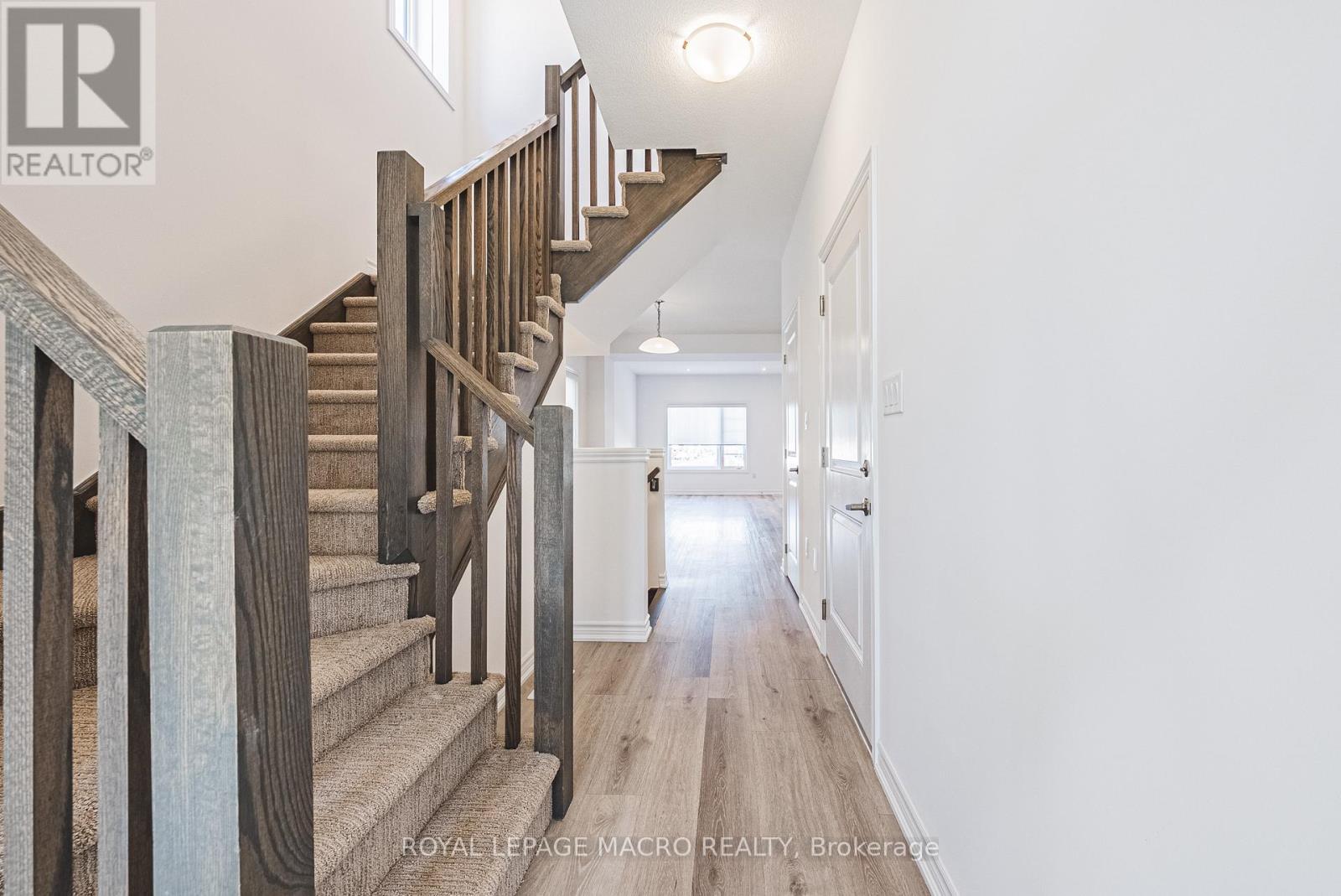 5 - 461 Blackburn Drive, Brantford, Ontario  N3T 0W9 - Photo 8 - X12463477
