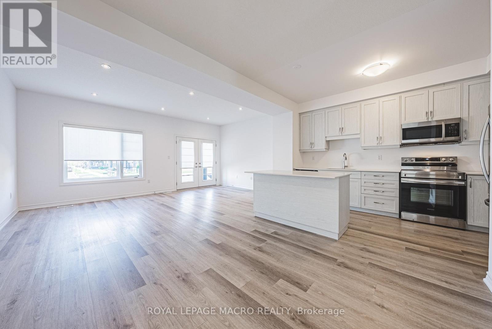 5 - 461 Blackburn Drive, Brantford, Ontario  N3T 0W9 - Photo 9 - X12463477