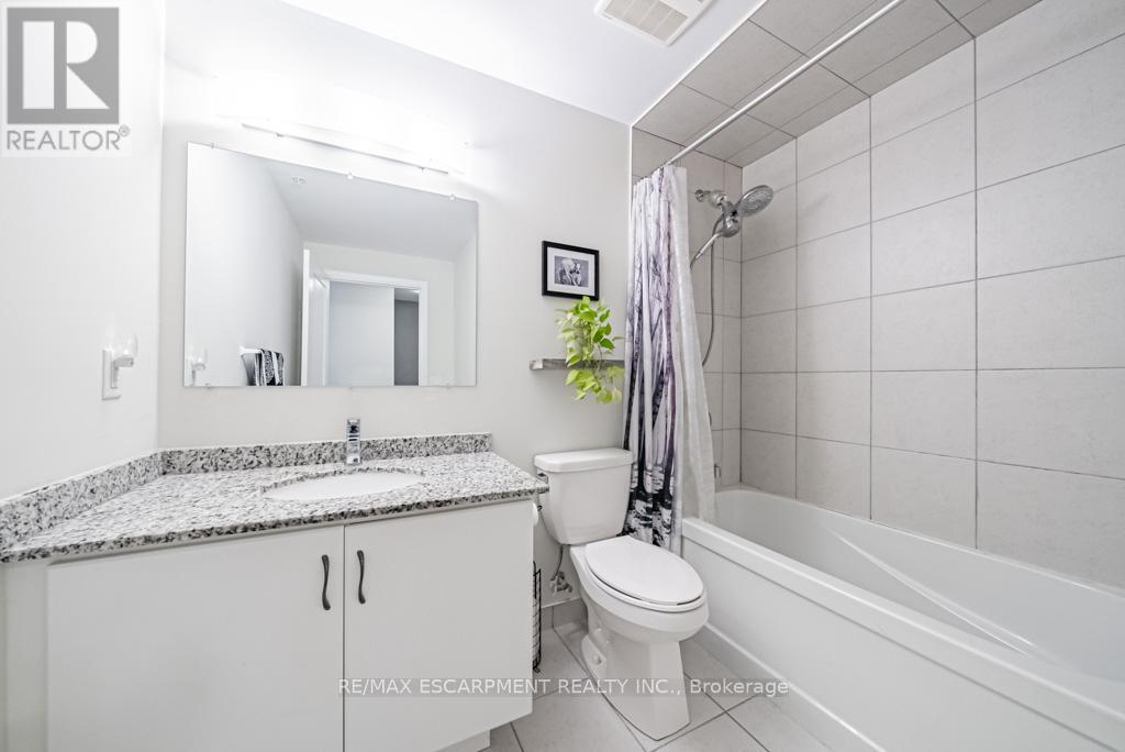 118 - 16 Concord Place, Grimsby, Ontario  L3M 0J1 - Photo 10 - X12463499