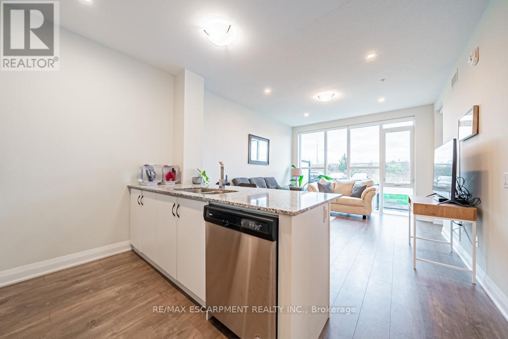 118 - 16 Concord Place, Grimsby, Ontario  L3M 0J1 - Photo 11 - X12463499