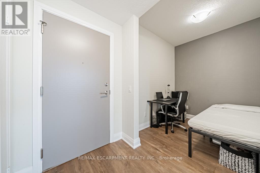 118 - 16 Concord Place, Grimsby, Ontario  L3M 0J1 - Photo 7 - X12463499