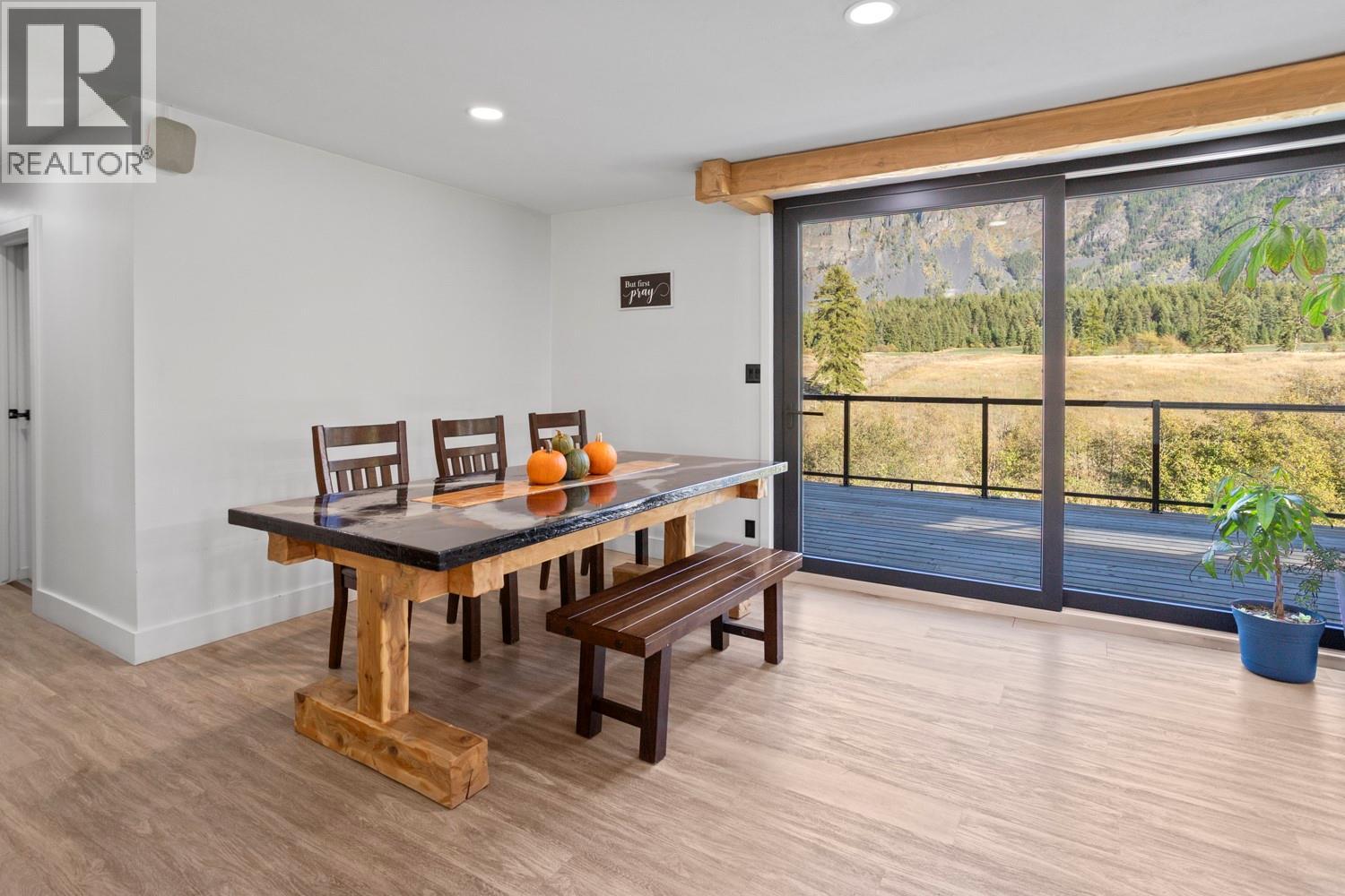 730 Canyon-Lister Road, Lister, British Columbia  V0B 1G2 - Photo 14 - 10364924